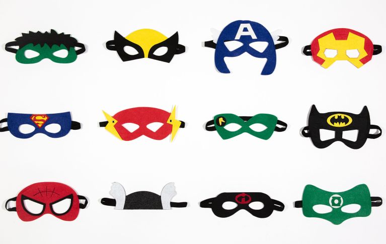 Verschiedene Heldenmasken